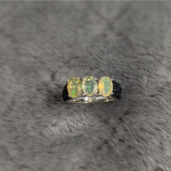 NWOT - Oval Ethiopian Opals w/ Black Spinel Rounds Rhodium Sterling Silver Ring - Picture 7 of 15
